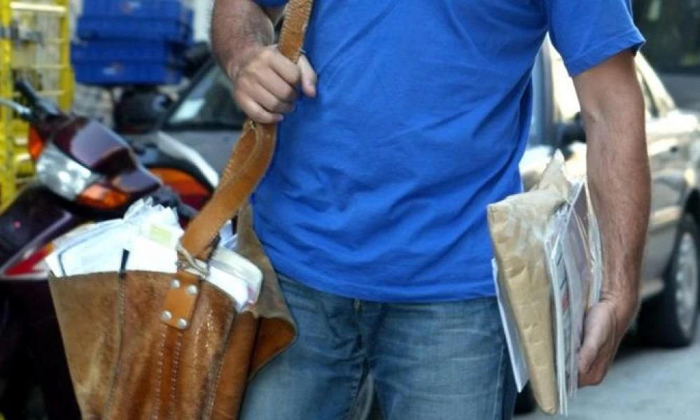 Συρρικνώνονται τα ΕΛΤΑ: Η Ρόδος ξέμεινε από ταχυδρόμους